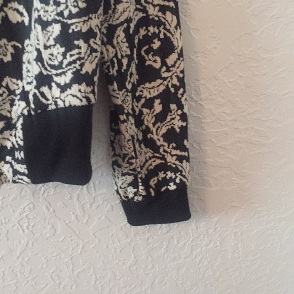 Lace bomber - Picture 3 of 5